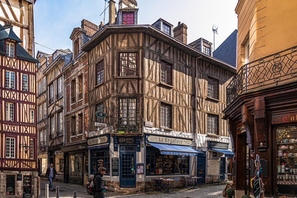 Miser sur Rouen : pourquoi choisir cette ville pour démarrer votre entreprise